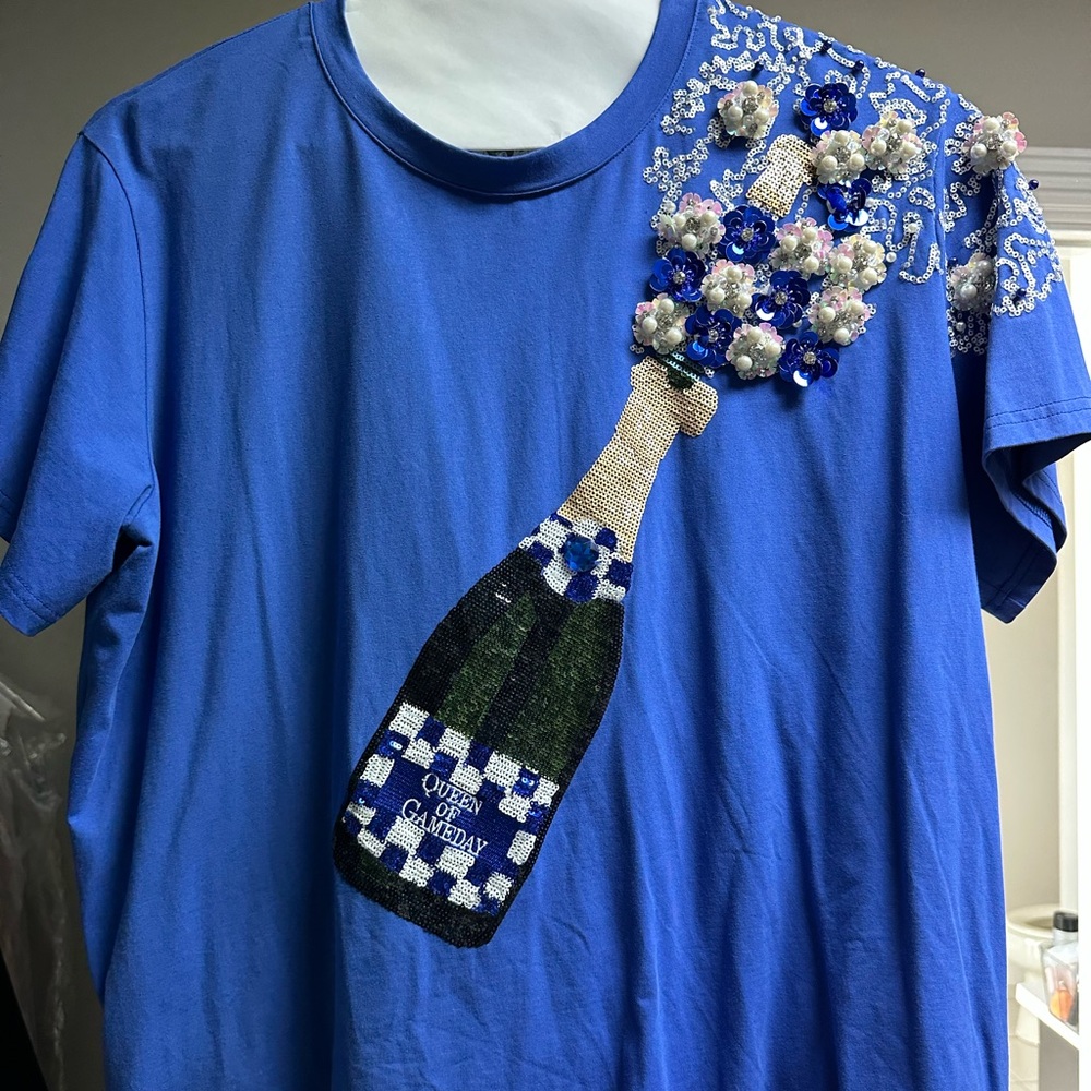 QUEEN OF SPARKLES Blue Tee with Champagne and Floral Accents